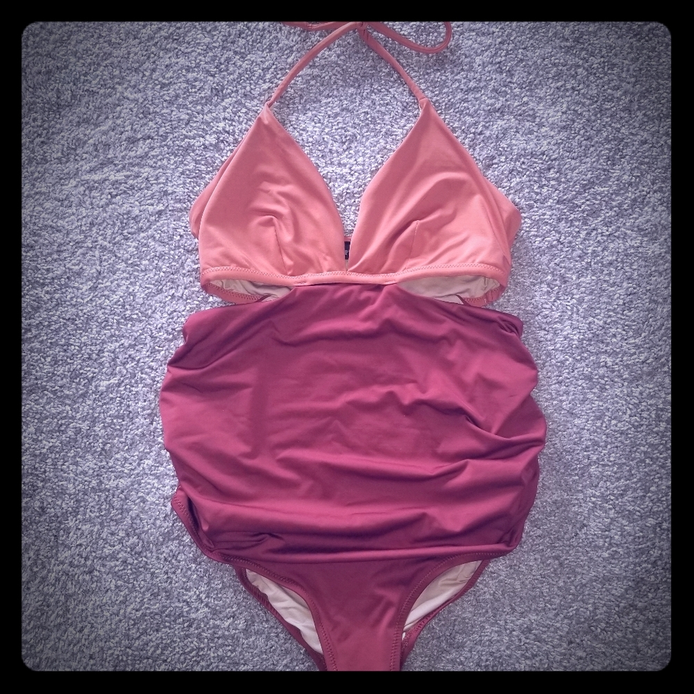 A Pea in the Pod maternity swimsuit